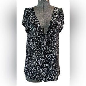 Rafaella Women’s top, short sleeve, medium